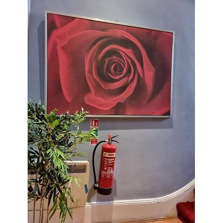 Ferienwohnung F101-First Floor Flat Fits 3 Near Hyde Park London Exterior foto